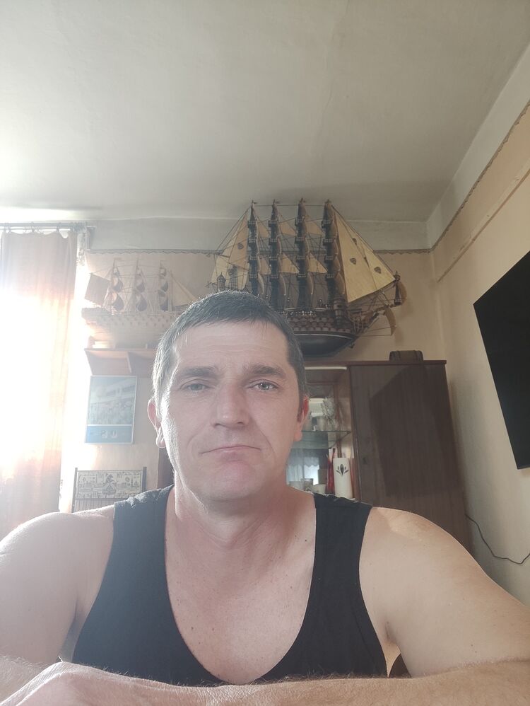  52828198  , 48 ,    
