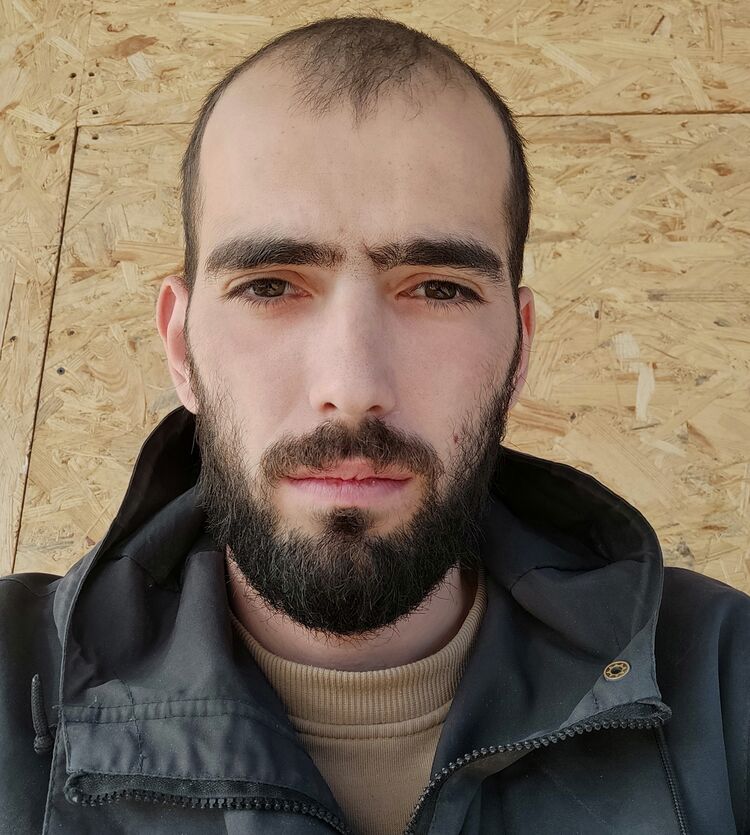  38526698  , 28 ,    
