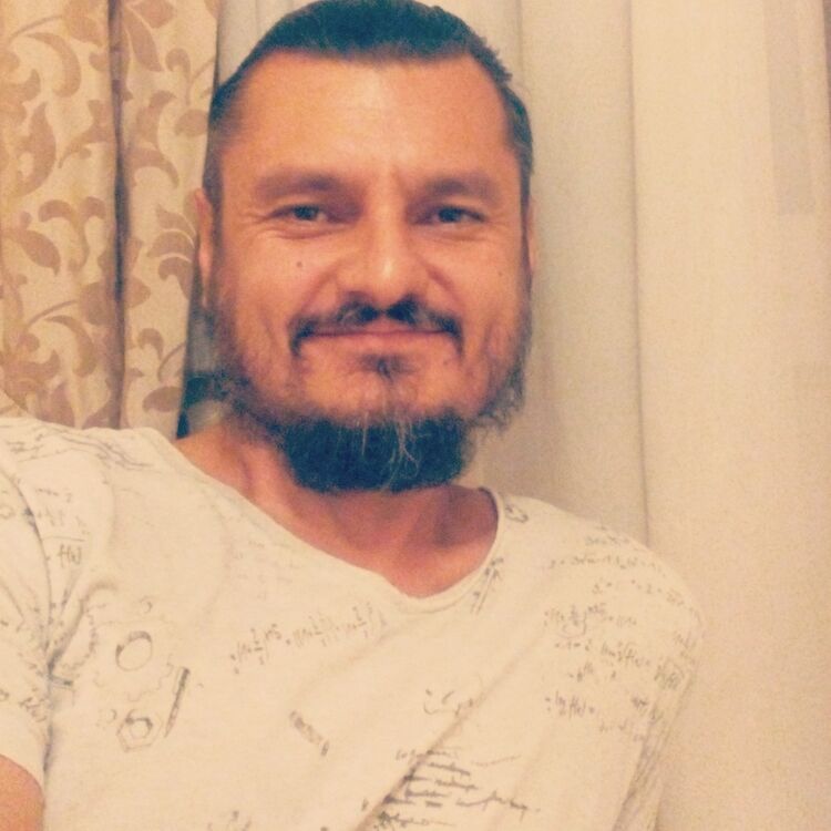  18537778  , 47 ,    