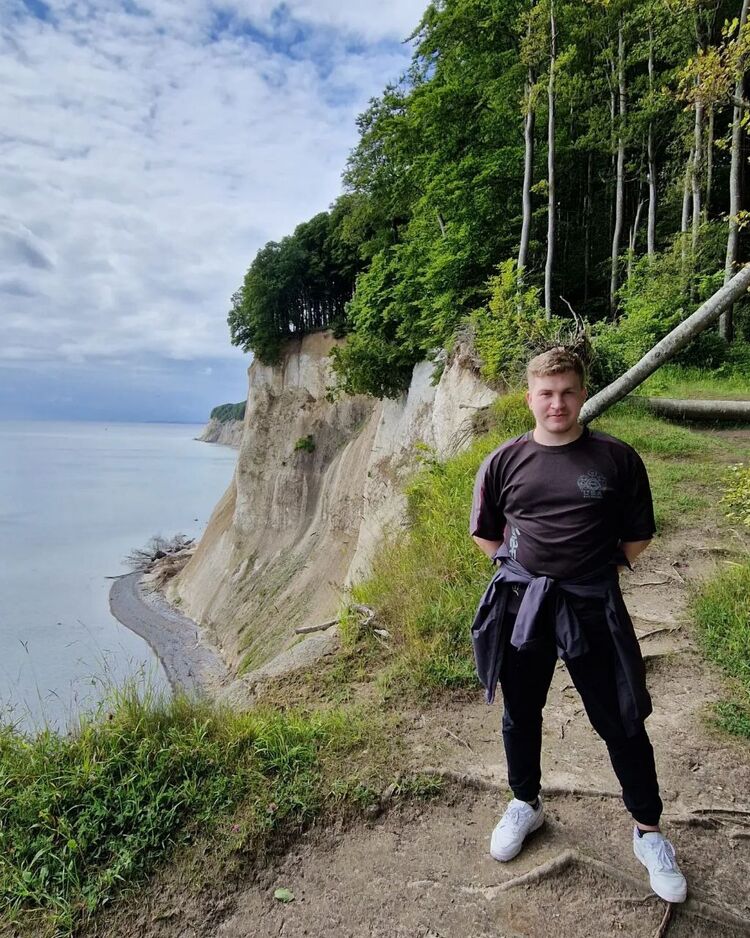  50468538  Dima, 24 ,    