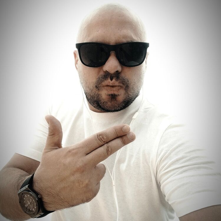  44399768  , 39 ,    