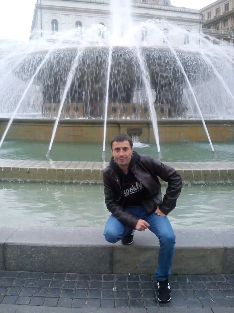  49324868  Petru, 39 ,    