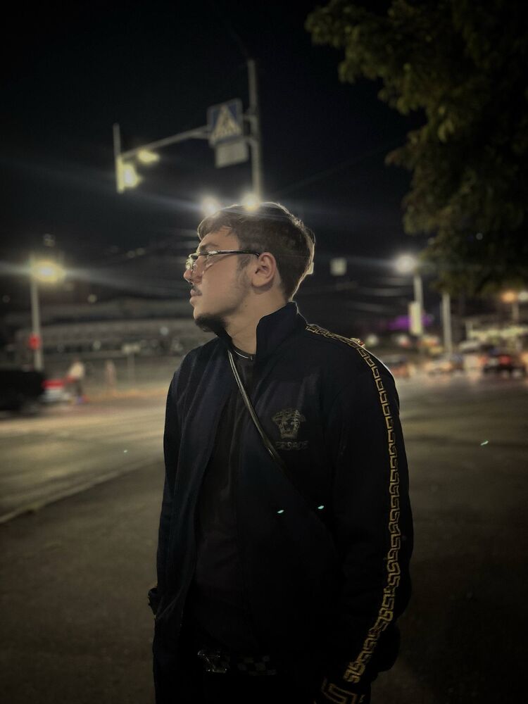  ,   Aleksandr, 18 ,   ,   