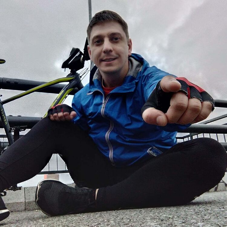  ,   Artyom, 38 ,  