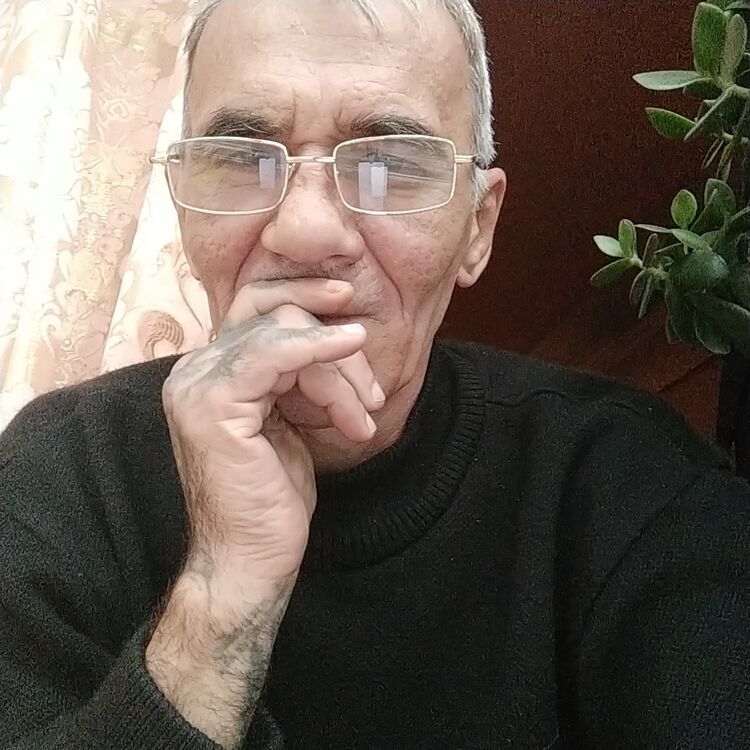  44428598  , 57 ,    