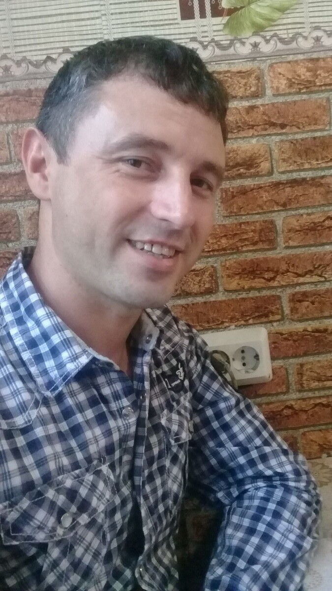  18303458  Denis, 35 ,    