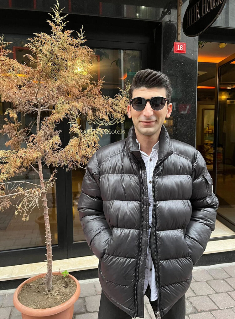  53378268  Selim, 29 ,    