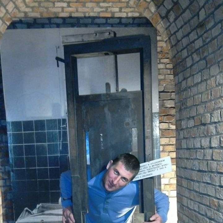  24402138  , 47 ,    