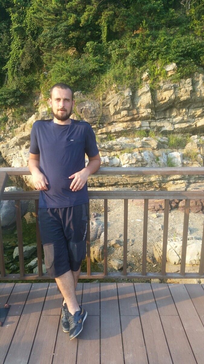  ,   Anton, 33 ,   ,   , c 