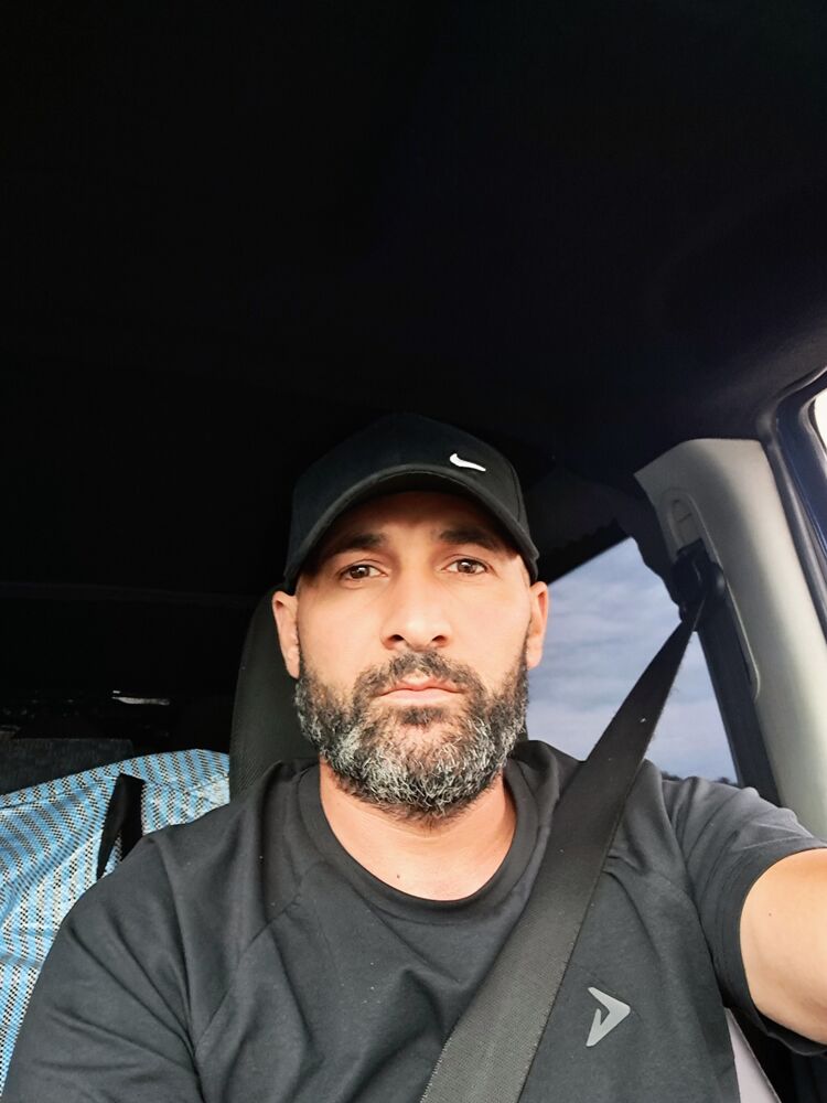  49611948  , 42 ,    