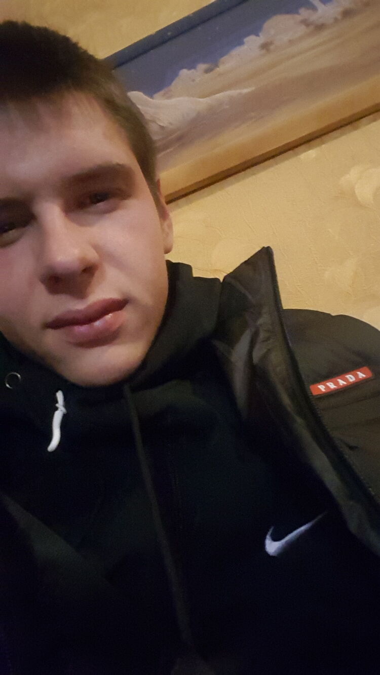 30323868  Mikhail, 29 ,    