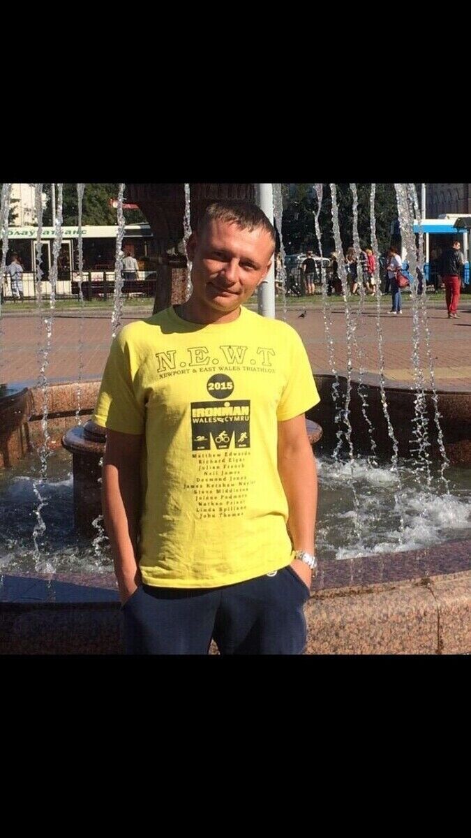  22490658  Vovik, 38 ,    