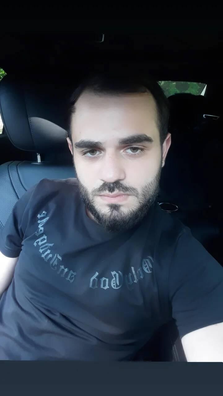  27765258  Artur, 27 ,    