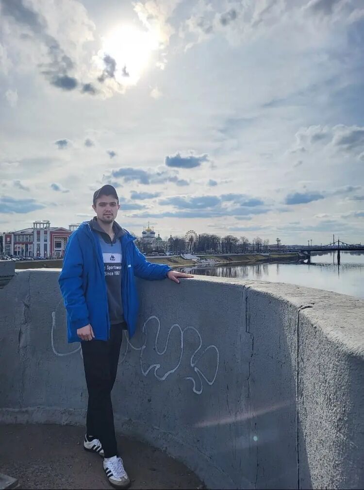  ,   Pavel, 25 ,   ,   , c 