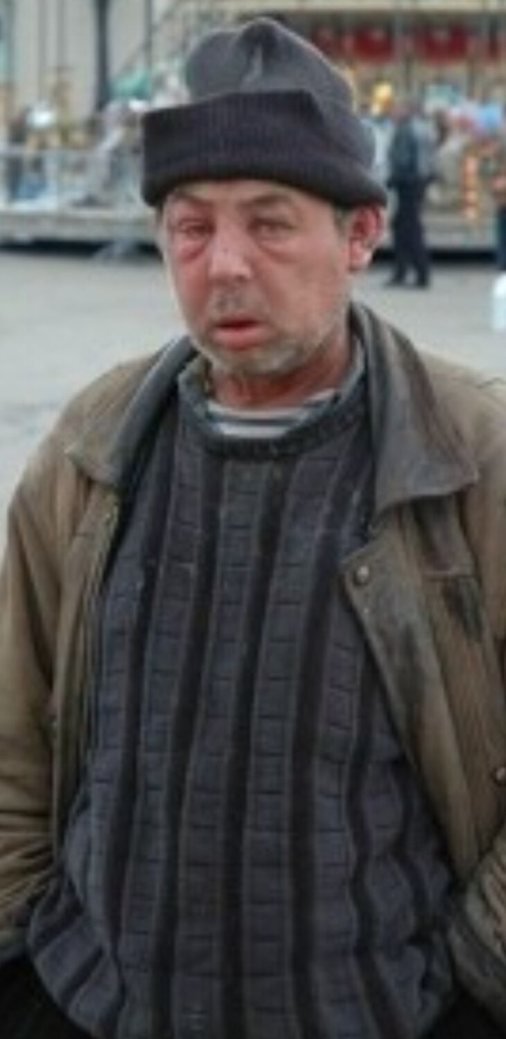  53352538  , 42 ,    -