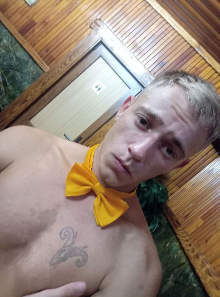  39118468  Tortik, 23 ,    