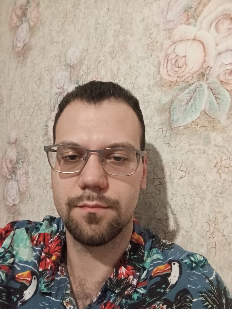  53620268  Mikhail, 27 ,    