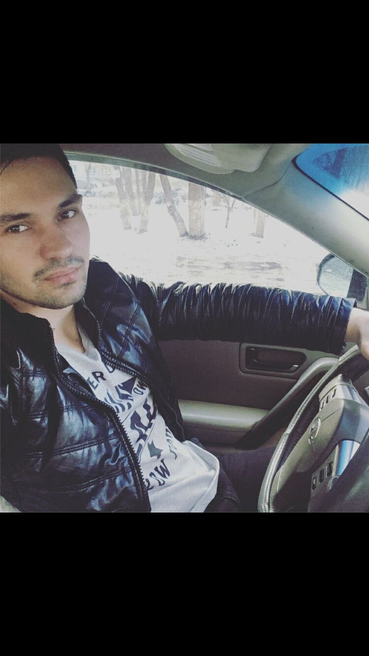  27358298  Gennady, 35 ,    