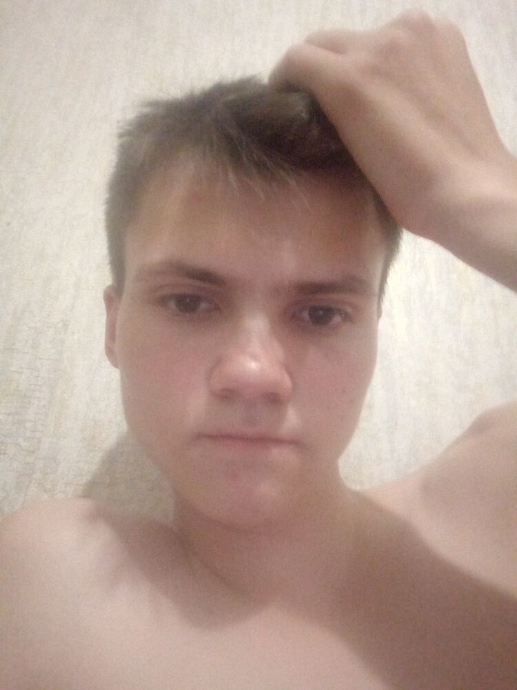  44322998  Maksim, 21 ,    