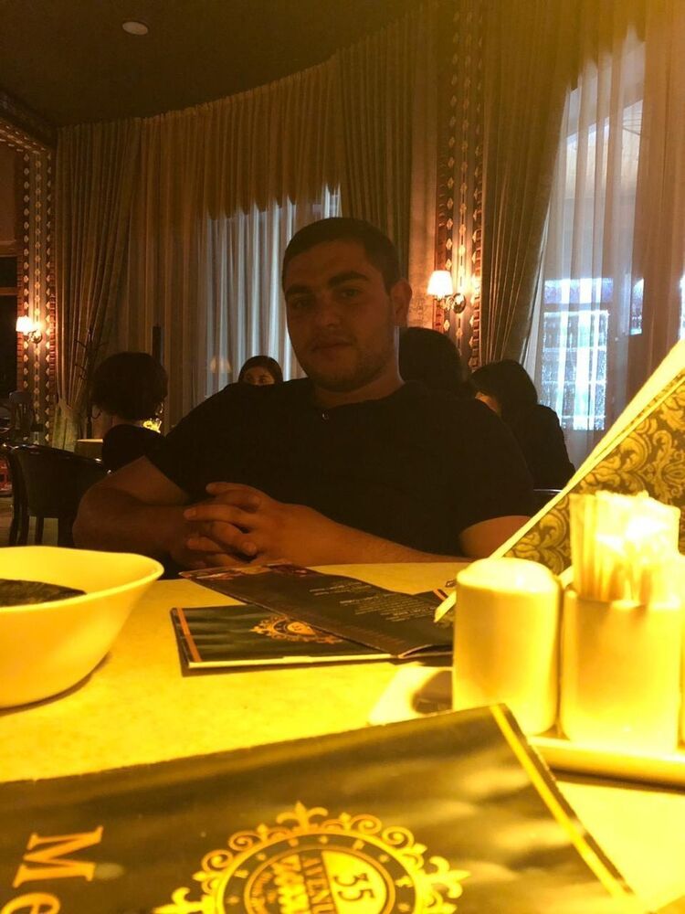  ,   Armen, 32 ,   ,   , c 