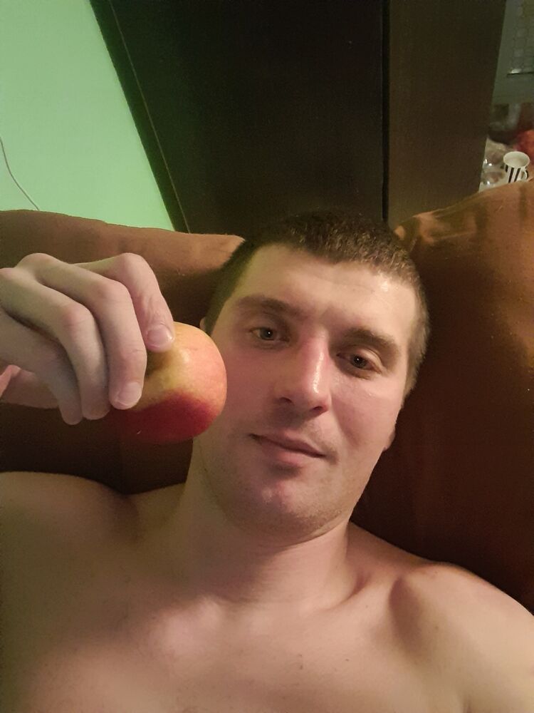  ,   Maxim, 37 ,   ,   , c , 