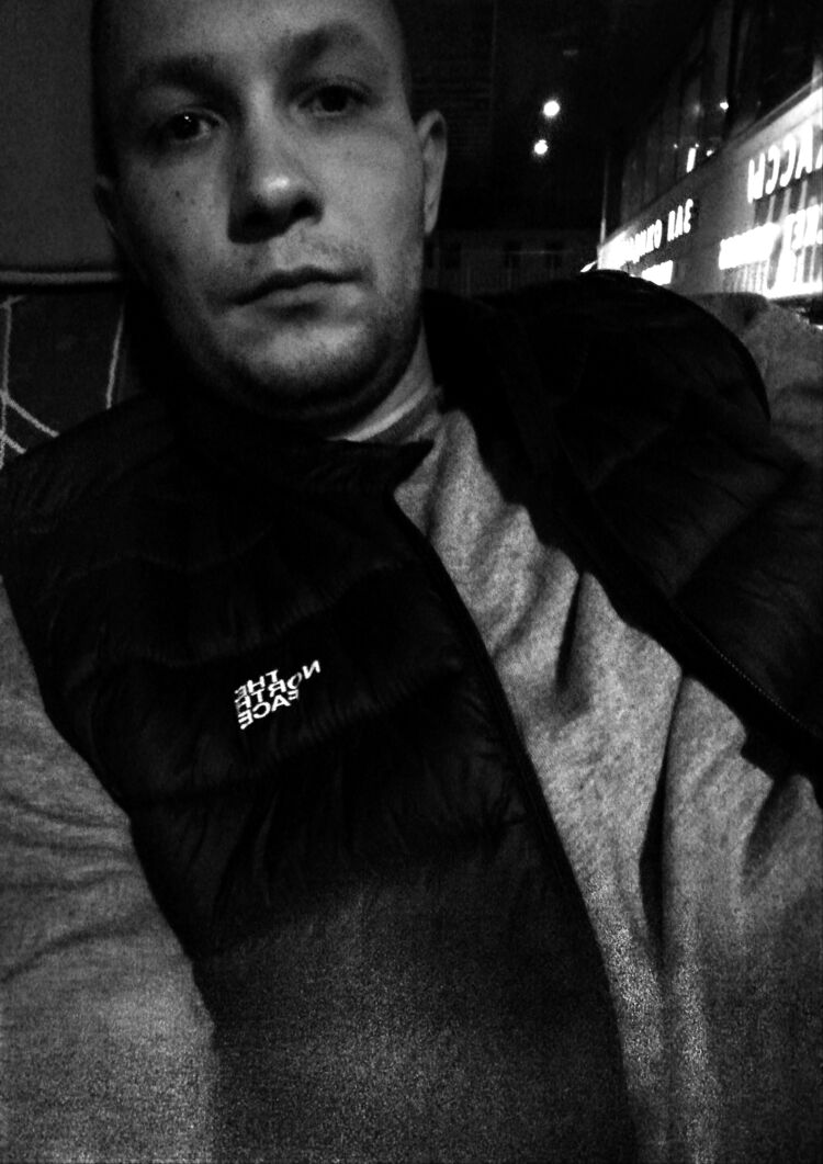  44982678  Roma, 27 ,    
