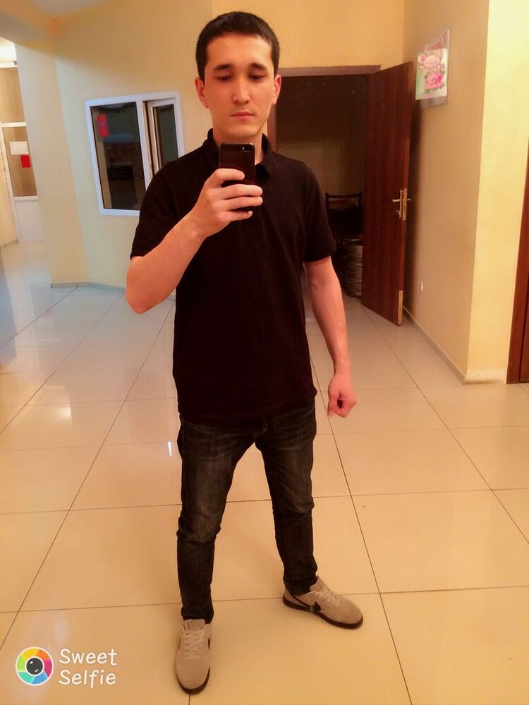  48992718  Aziz, 32 ,    