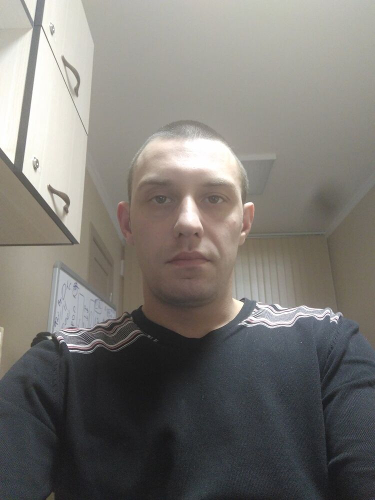  19227988  Konstantin, 34 ,    