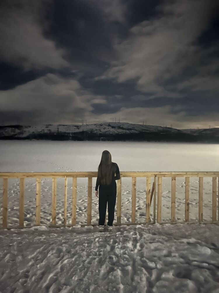  ,   Alina, 25 ,   ,   