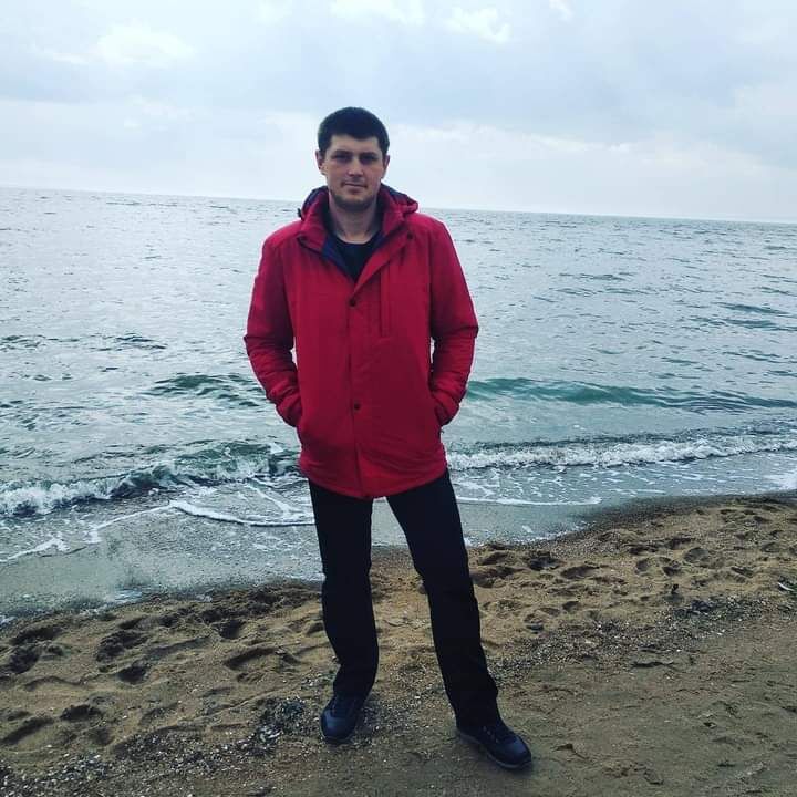  29828158  Ivan, 38 ,    