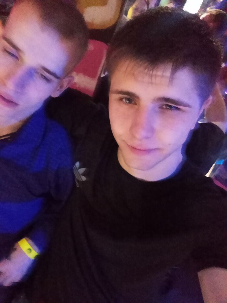 ,   Sergey, 22 ,   ,   , c , 