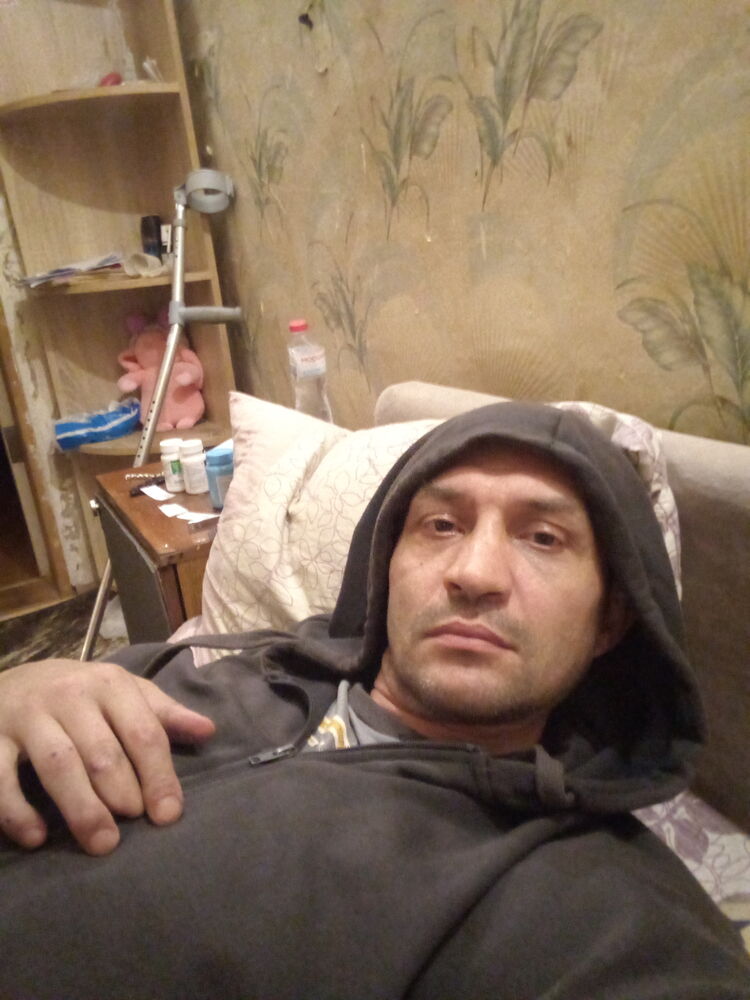  53093948  ANATOLII, 42 ,    