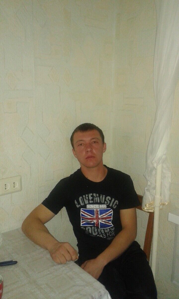  20264098  Dima, 32 ,    