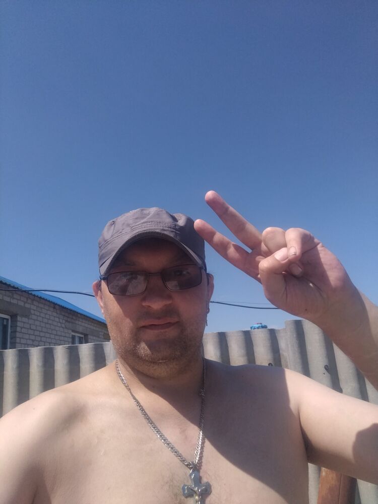  36191528  Denis, 42 ,     