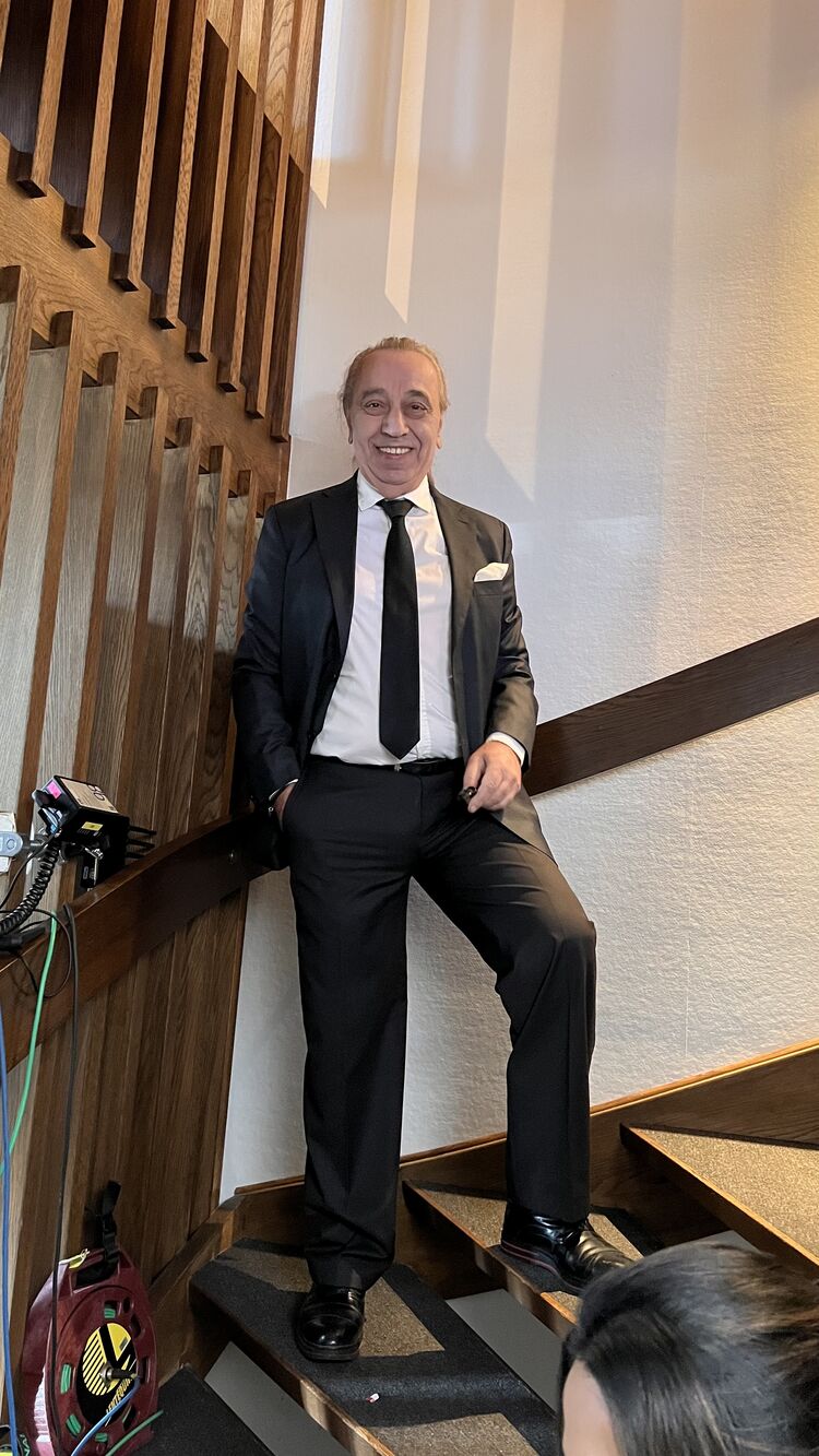  51307758  Albert, 62 ,    
