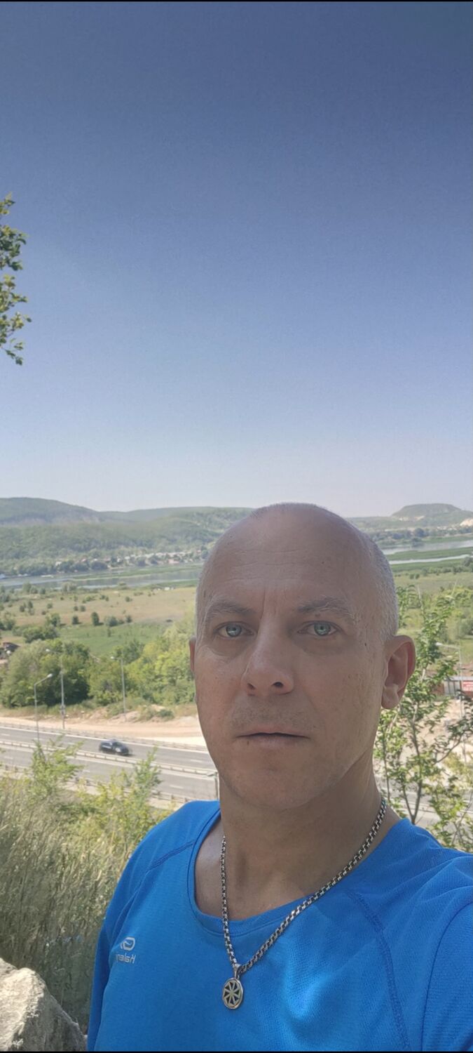  40901948  , 48 ,    