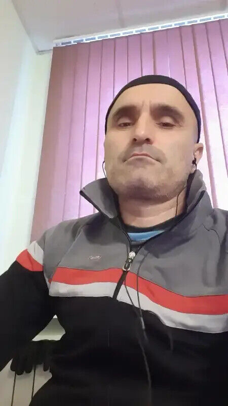  22126598  Hazim, 42 ,    