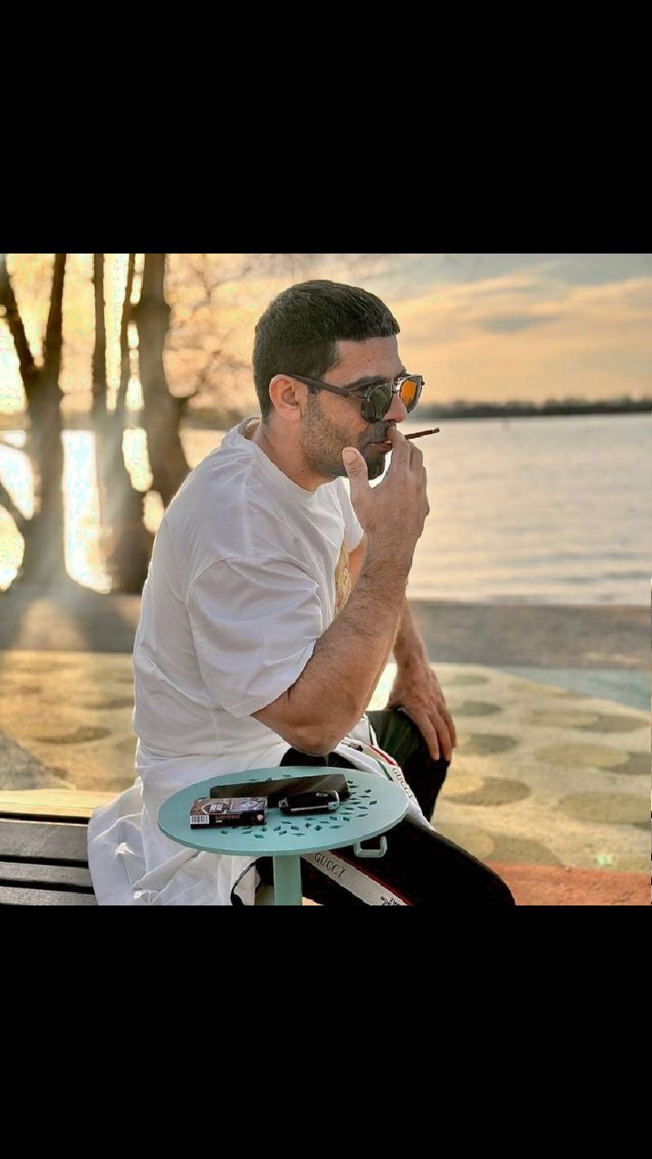 ,   Arman, 33 ,   ,   