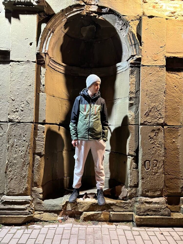  37284748  , 31 ,    -