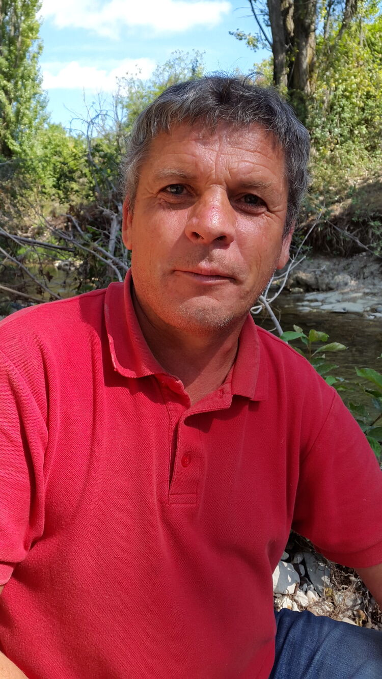 ,   Anatolii, 54 ,   ,   , c 