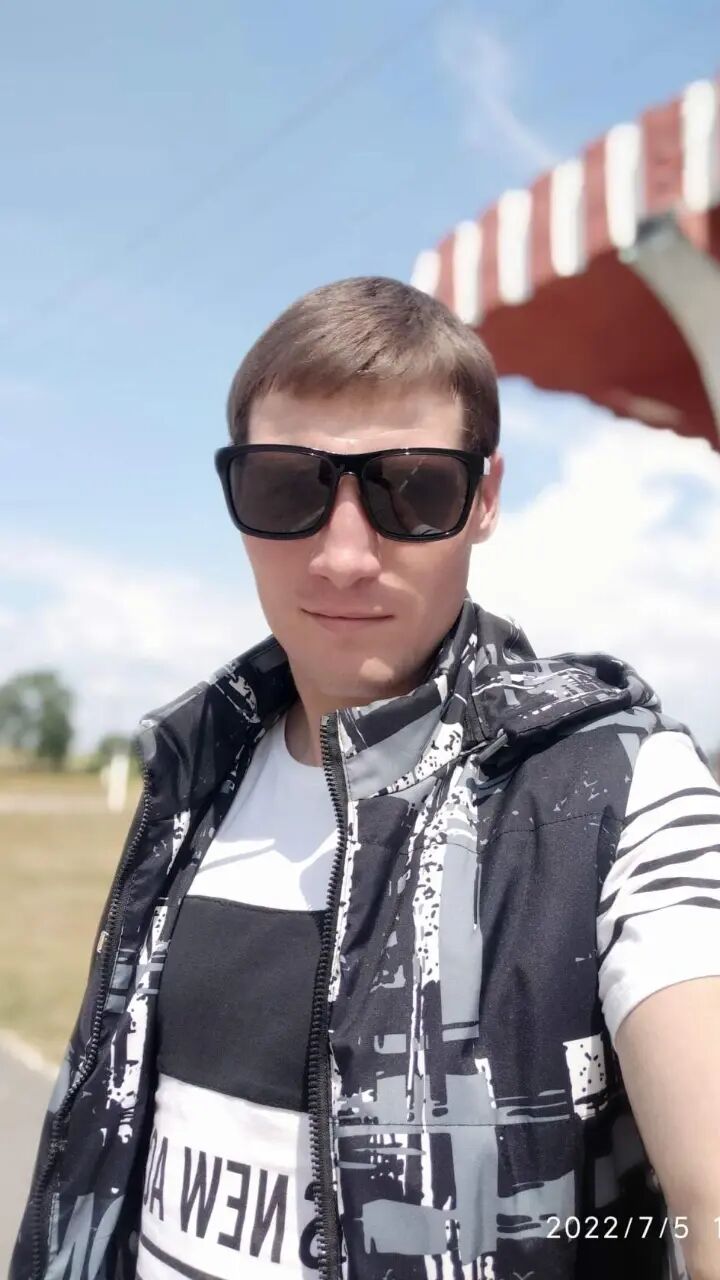  41287858  , 33 ,    