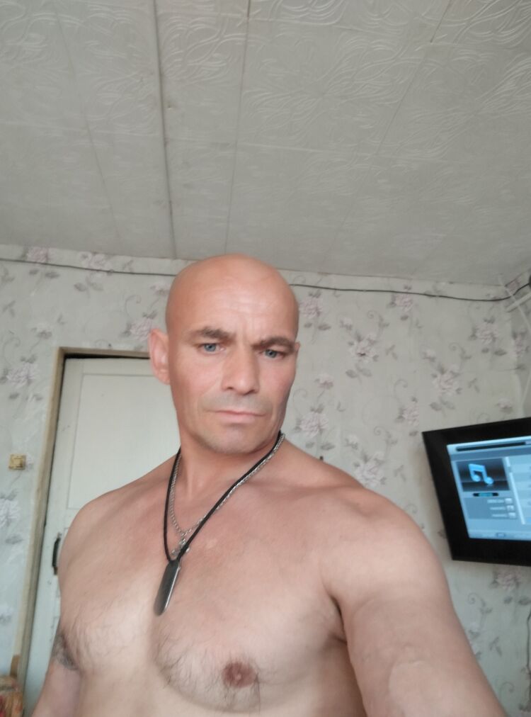  ,   Stepa, 44 ,   ,   , c , 