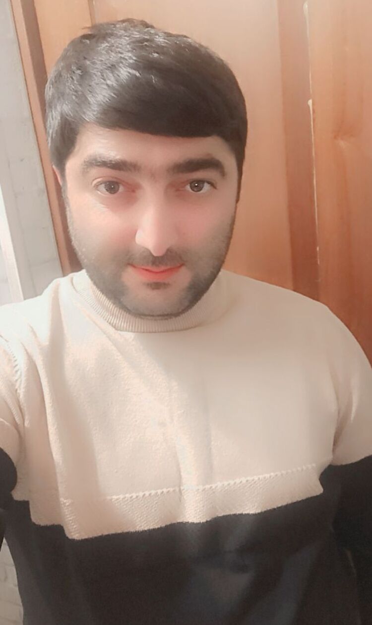  43158538  Elgun, 30 ,    