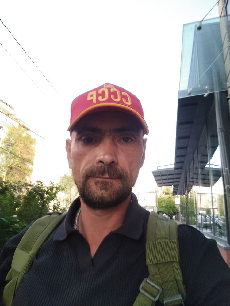  46055968  , 51 ,    