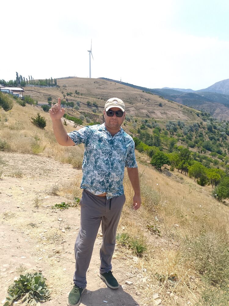  53858128  Sherxan, 40 ,    