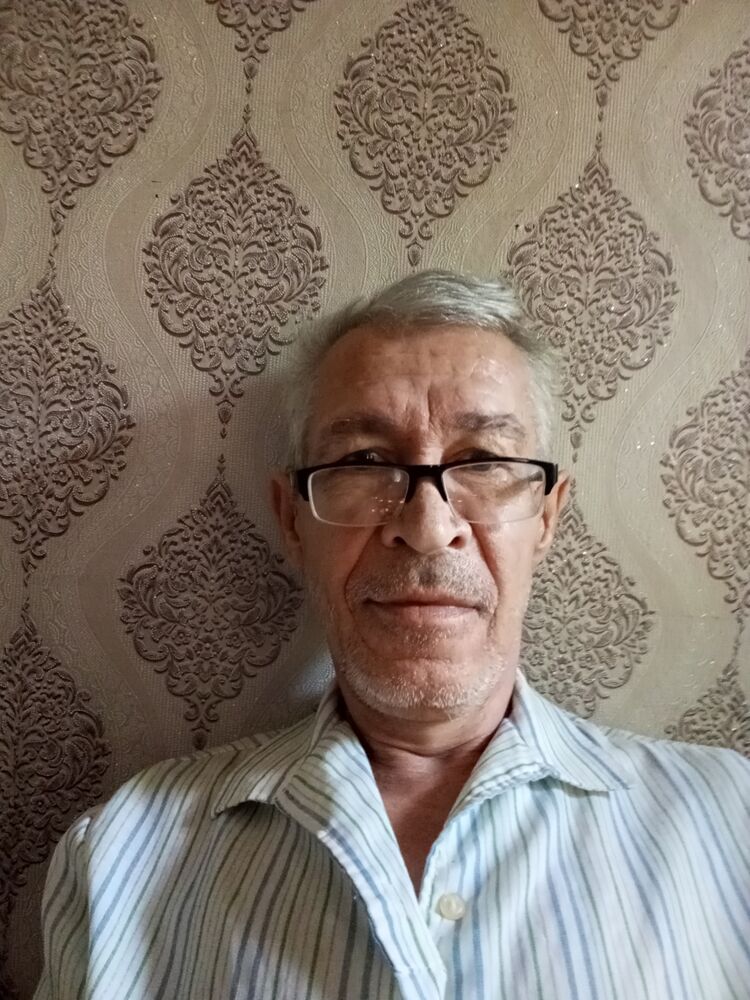  52845098  , 53 ,    