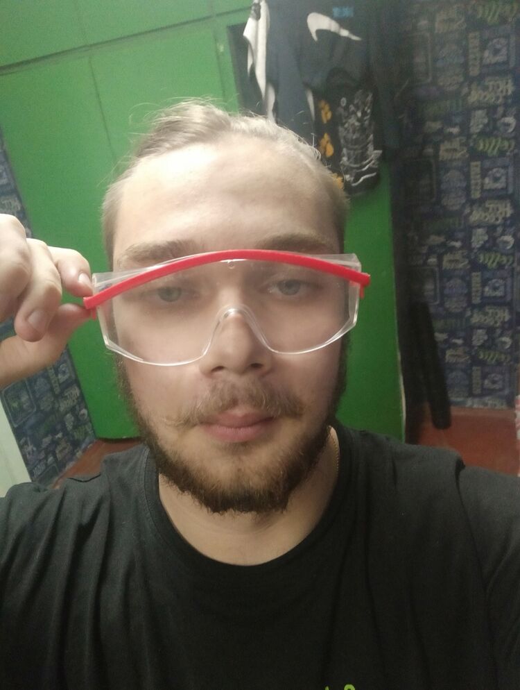  32285078  , 20 ,    
