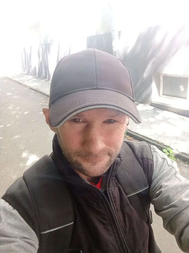  52934578  , 42 ,    