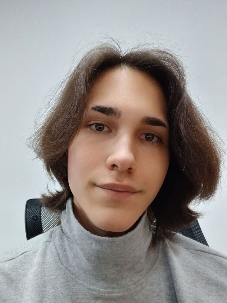  53044468  Felix, 18 ,    