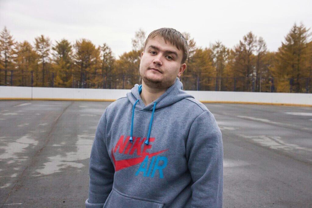  31988528  Pavel, 28 ,    